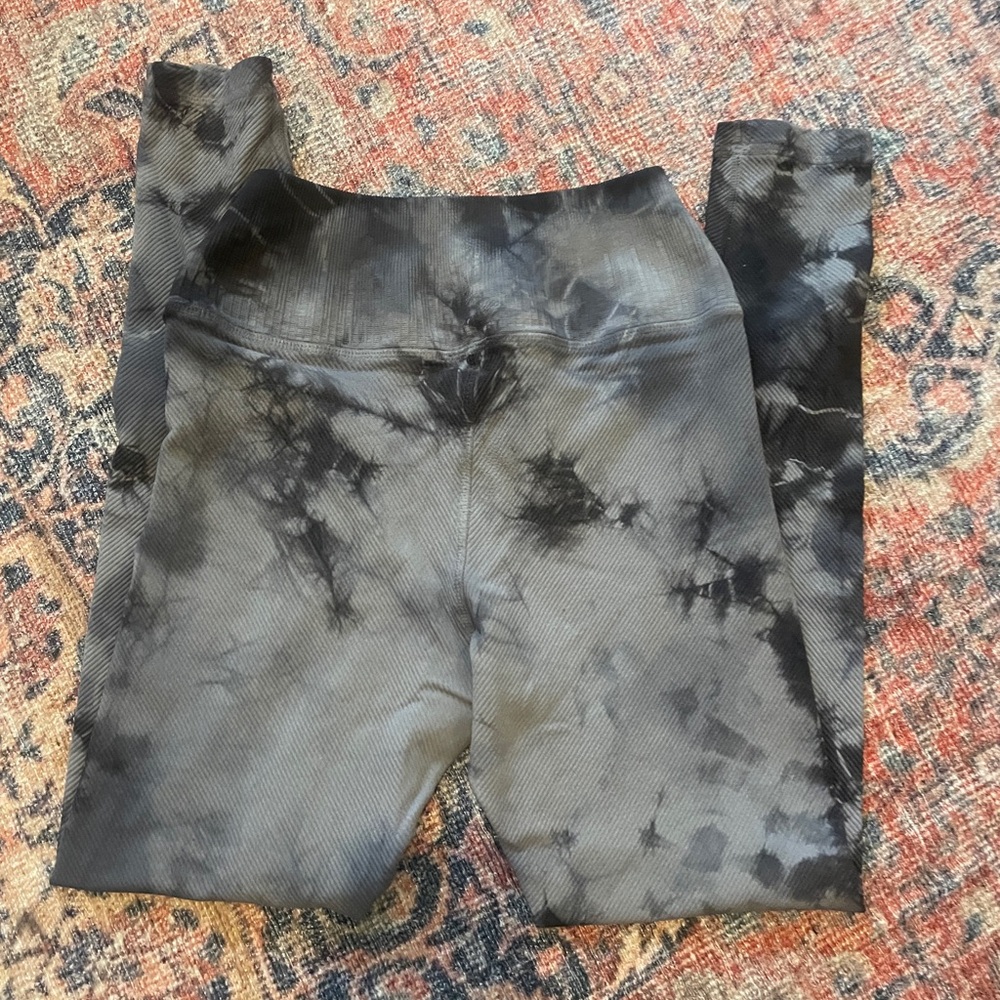 Avocado Black and Gray Tie-Dye Leggings - Picture 2 of 4